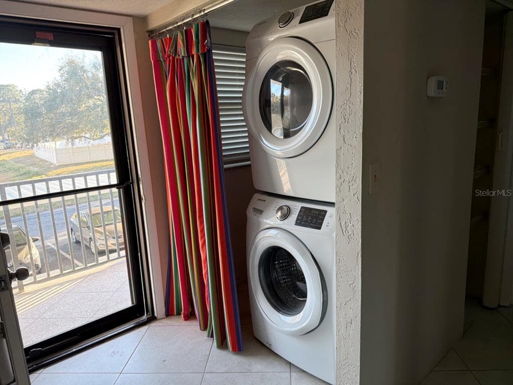 9815 47TH AVENUE N # 207, ST PETERSBURG, FL 33708 — zdjęcie 4