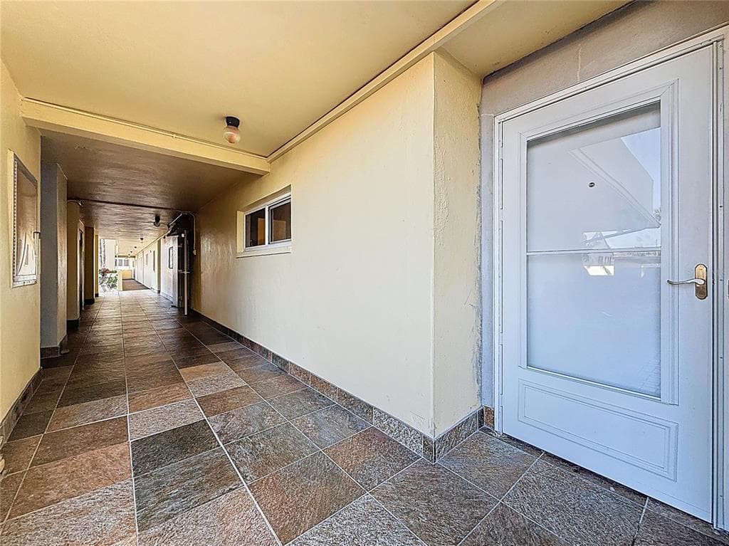 4550 COVE CIRCLE # 106, ST PETERSBURG, FL 33708 — zdjęcie 5