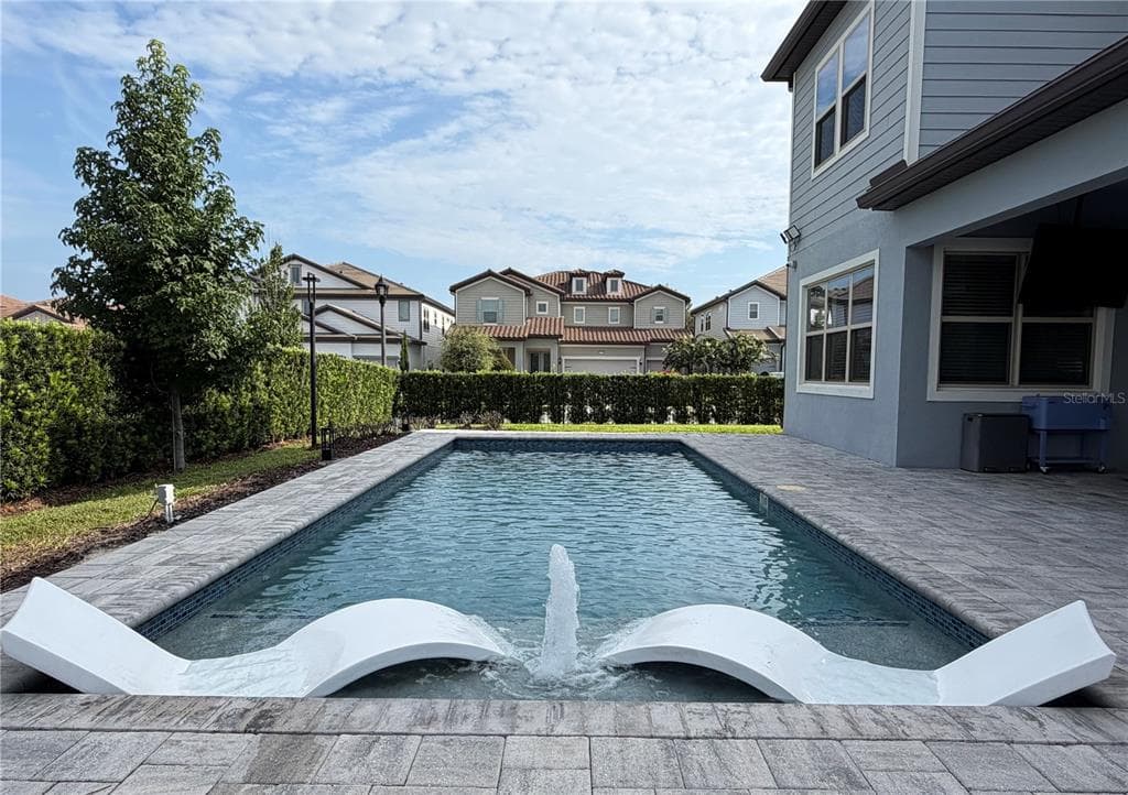 8024 LEAF GROVE CIRCLE, ORLANDO, FL 32836