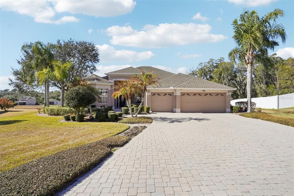 6114 TREMAYNE DRIVE, MOUNT DORA, FL 32757