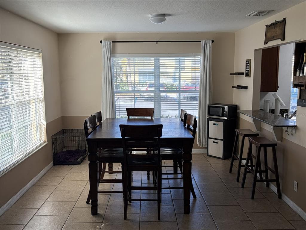 3858 ISLAND WAY, ST PETERSBURG, FL 33705 — zdjęcie 4