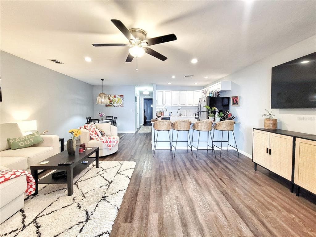 2830 SW 14TH DRIVE, GAINESVILLE, FL 32608 — zdjęcie 2