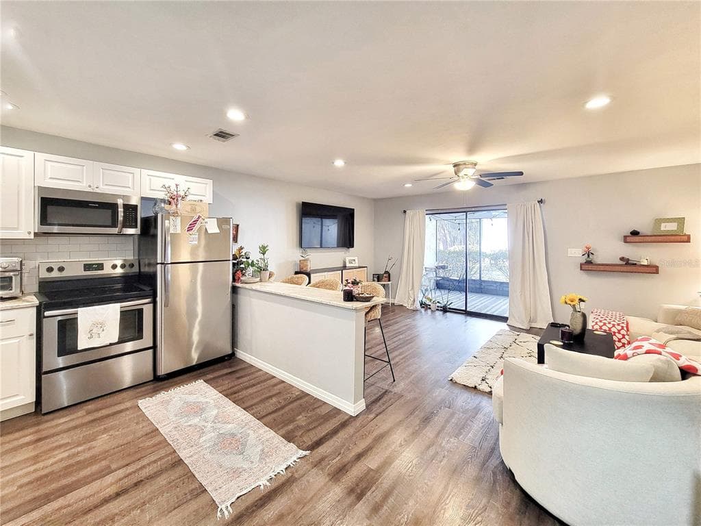 2830 SW 14TH DRIVE, GAINESVILLE, FL 32608 — zdjęcie 3