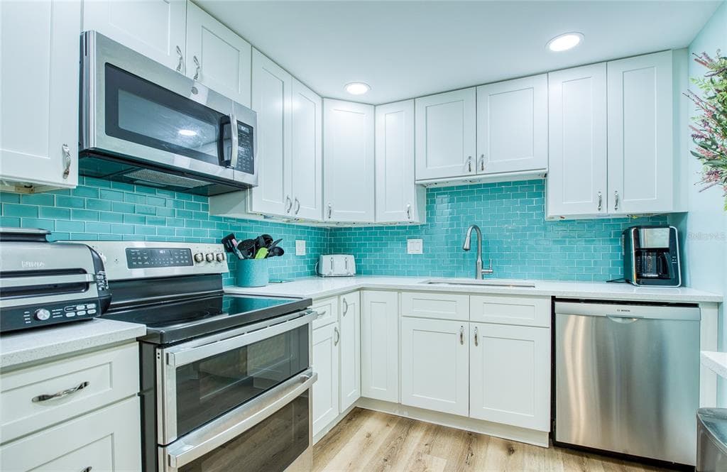 10216 REGAL DRIVE # 310, LARGO, FL 33774 — zdjęcie 3