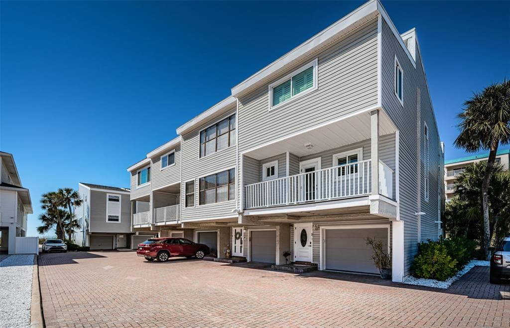 12274 1ST STREET W # 8, TREASURE ISLAND, FL 33706 — zdjęcie 2