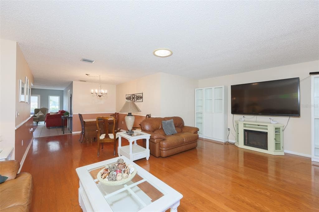 318 FAIRSIDE COURT, SUN CITY CENTER, FL 33573 — zdjęcie 5