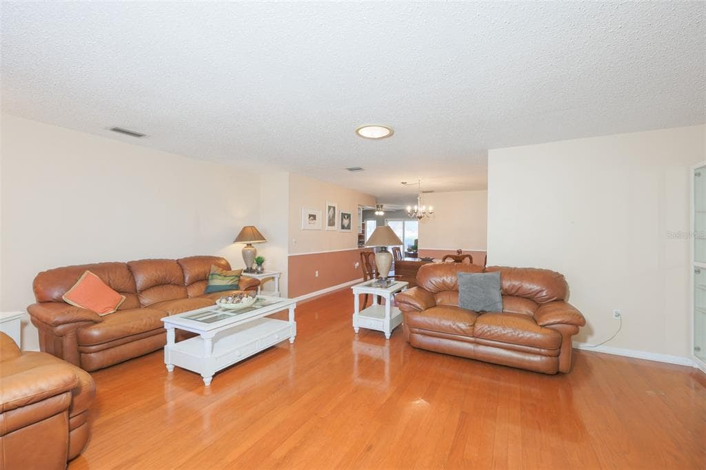 318 FAIRSIDE COURT, SUN CITY CENTER, FL 33573 — zdjęcie 4