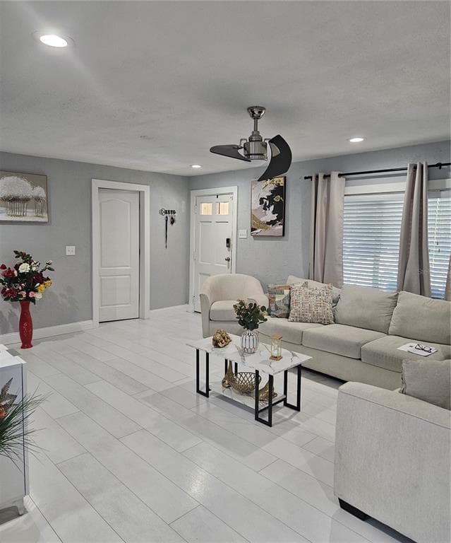 9306 FOREST HILLS DRIVE, TAMPA, FL 33612 — zdjęcie 3