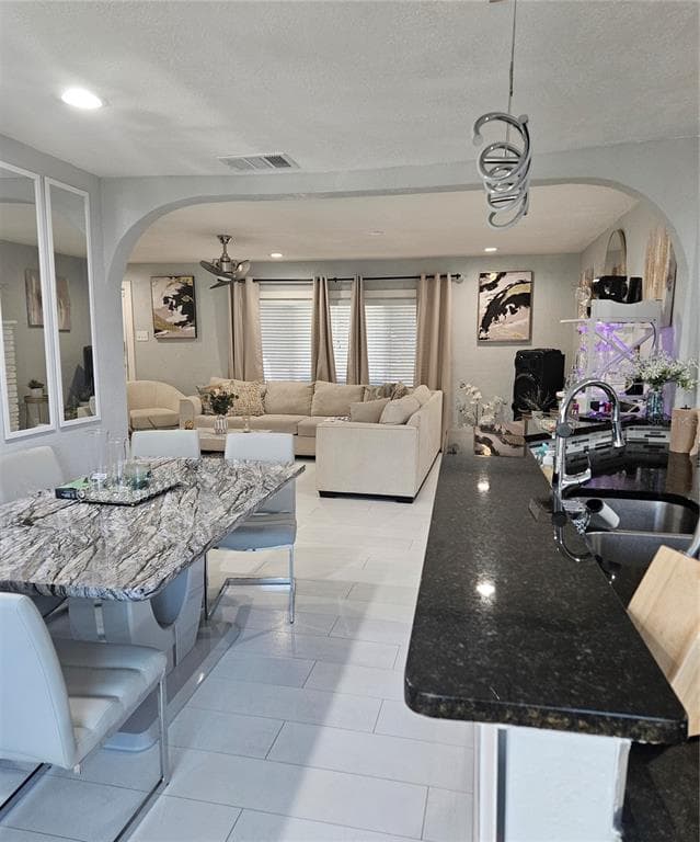 9306 FOREST HILLS DRIVE, TAMPA, FL 33612 — zdjęcie 4
