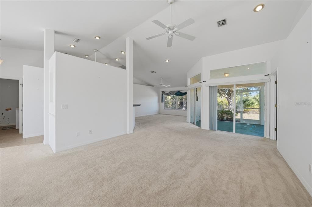 13452 CEDAR CITY AVENUE, PORT CHARLOTTE, FL 33981 — zdjęcie 5