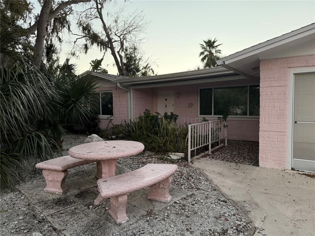 7127 PENINSULAR DRIVE, NEW PORT RICHEY, FL 34652