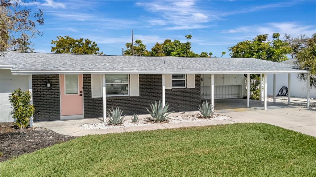 6426 COLONIAL DRIVE, SARASOTA, FL 34231