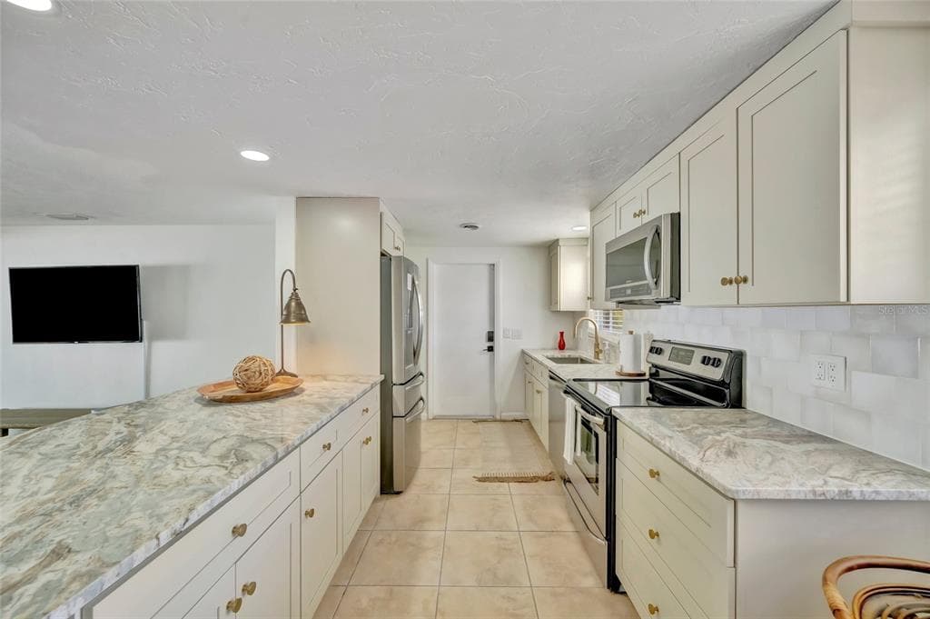 6426 COLONIAL DRIVE, SARASOTA, FL 34231 — zdjęcie 5