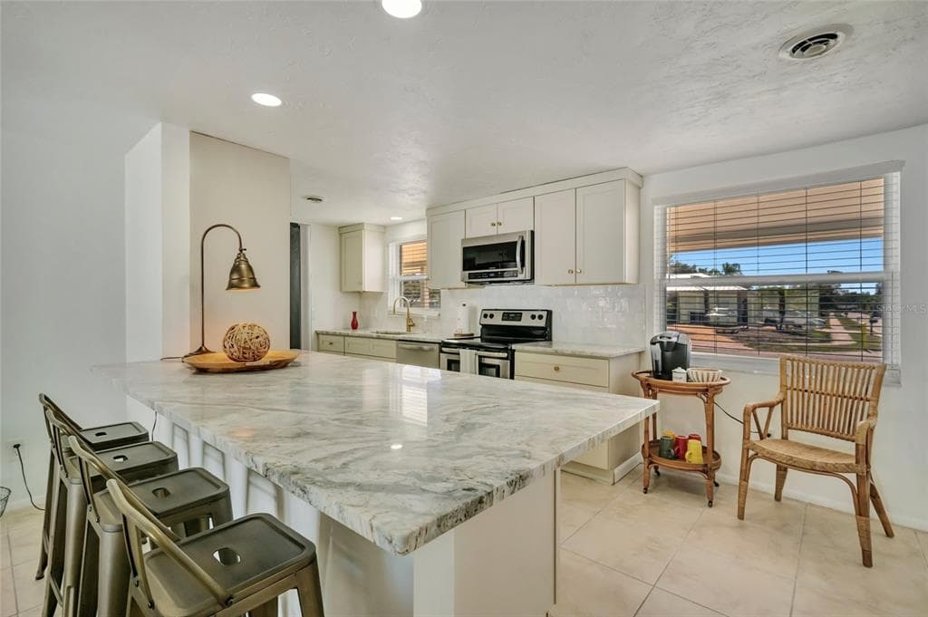 6426 COLONIAL DRIVE, SARASOTA, FL 34231 — zdjęcie 4