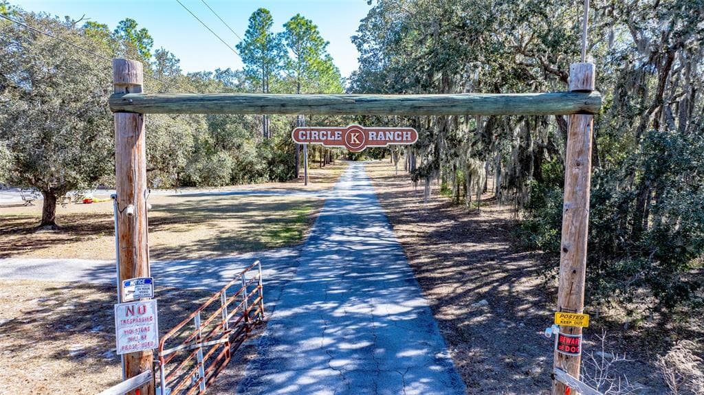 13615 TYRONE STREET, HUDSON, FL 34667