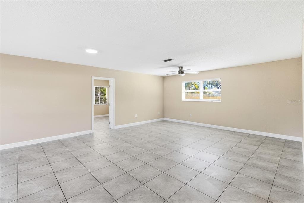 6098 22ND AVENUE N, ST PETERSBURG, FL 33710 — zdjęcie 3