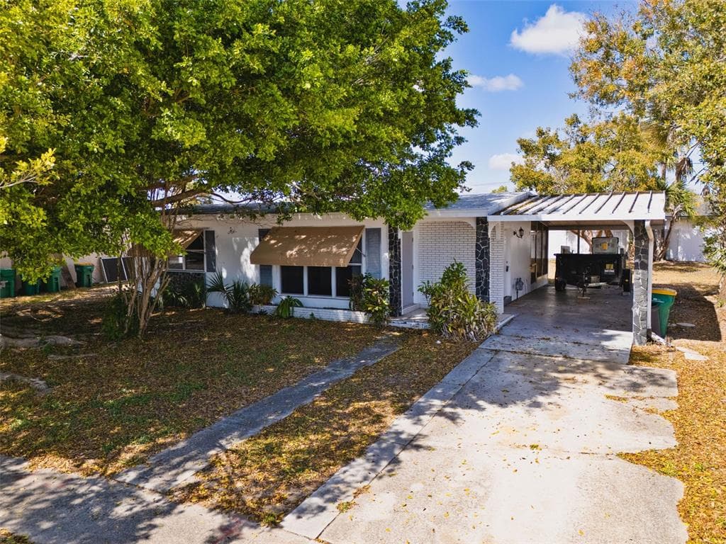 22278 AUGUSTA AVENUE, PORT CHARLOTTE, FL 33952