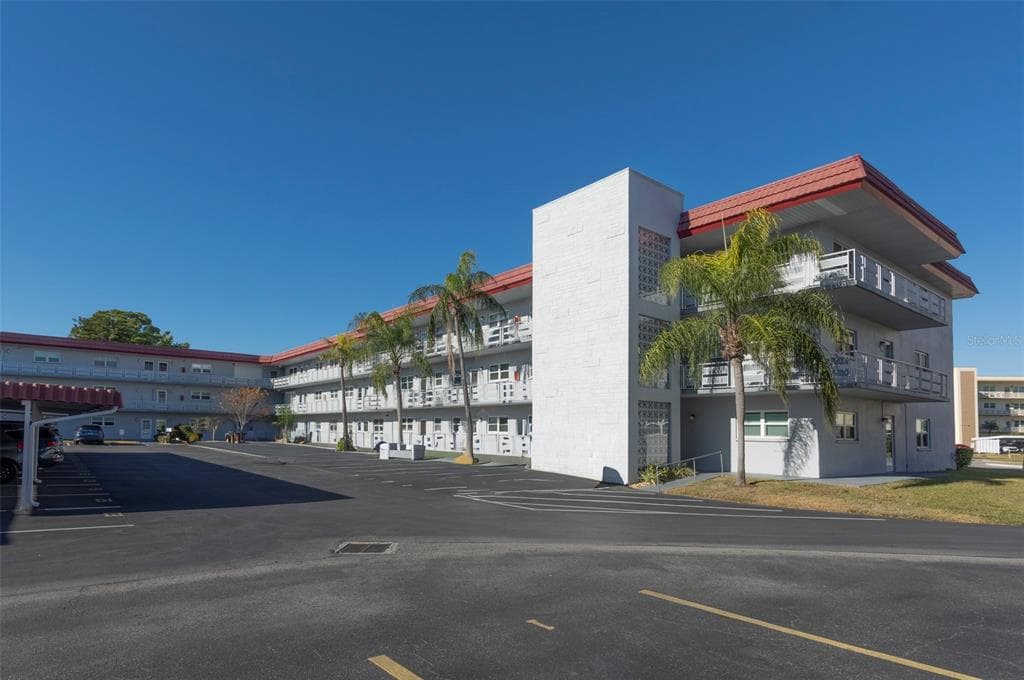 5660 80TH STREET N # A202, ST PETERSBURG, FL 33709