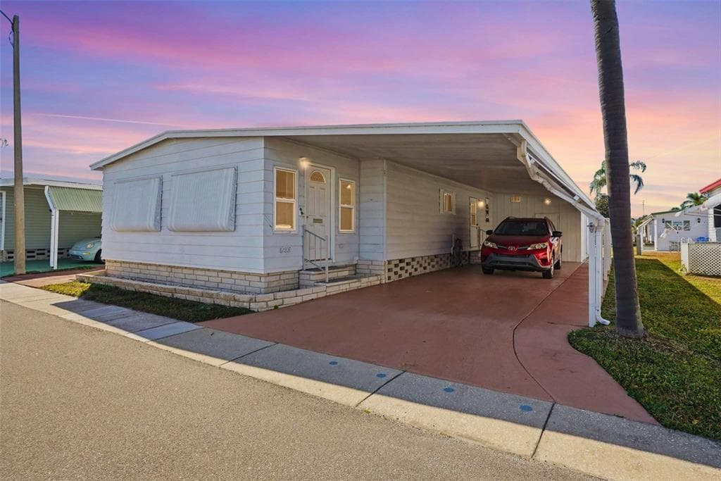 82209 F STREET N # 209, PINELLAS PARK, FL 33781