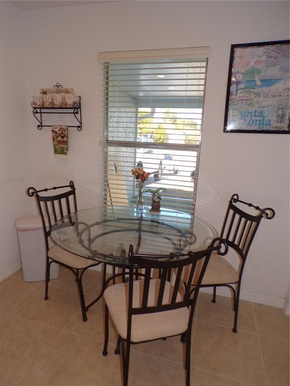 27097 OMNI LANE, PUNTA GORDA, FL 33983 — zdjęcie 4