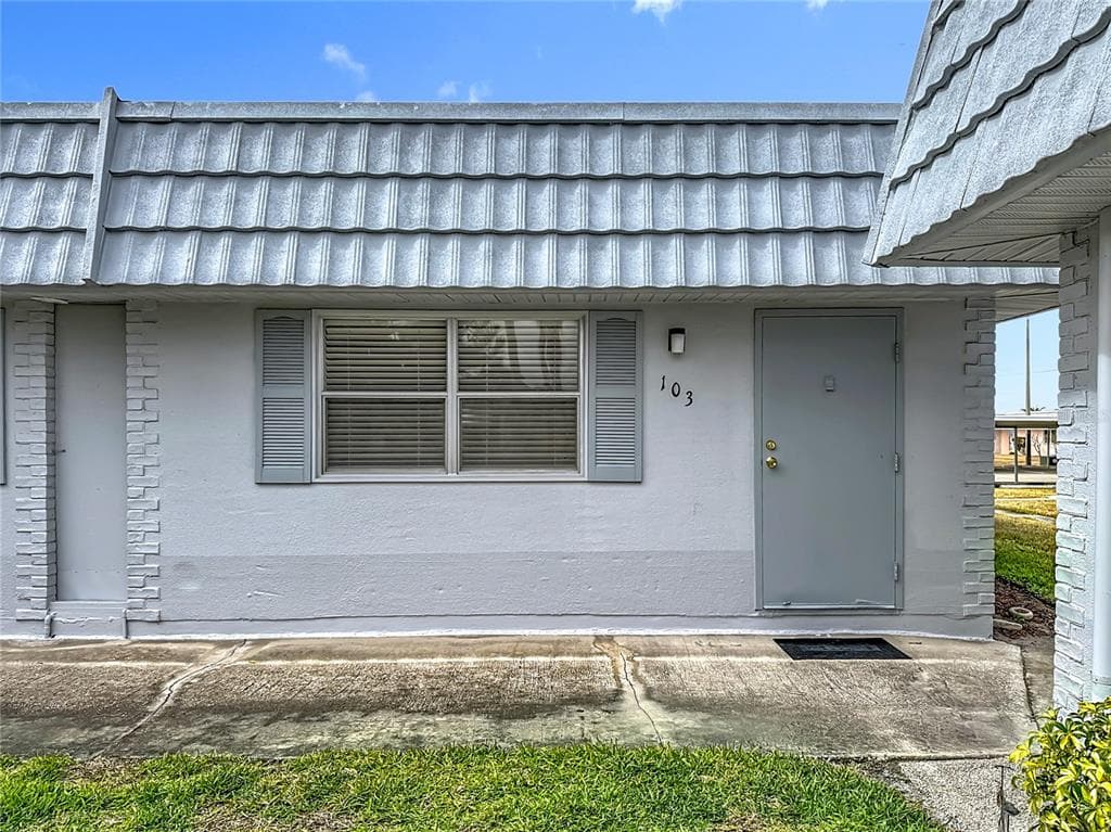 202 BEDFORD TRAIL # 103, SUN CITY CENTER, FL 33573 — zdjęcie 2