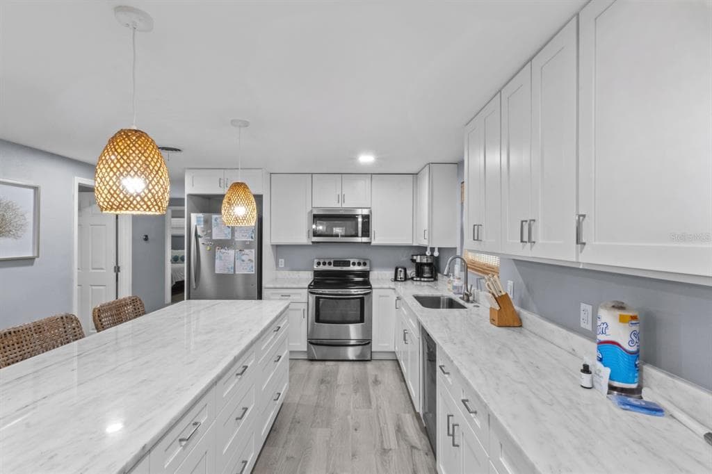690 FOX STREET, LONGBOAT KEY, FL 34228 — zdjęcie 3