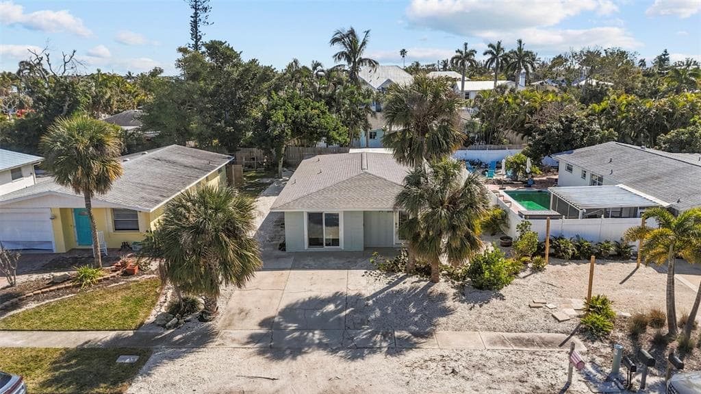 690 FOX STREET, LONGBOAT KEY, FL 34228