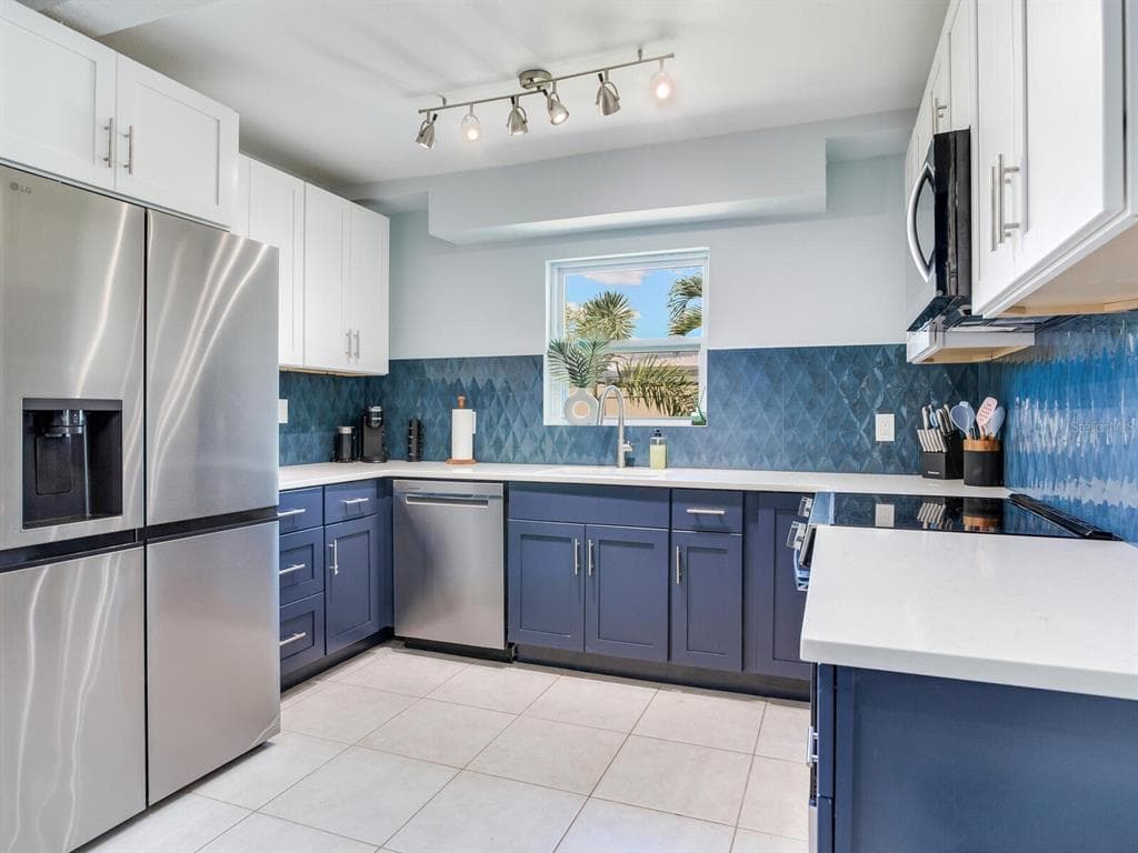 230 144TH AVENUE, MADEIRA BEACH, FL 33708 — zdjęcie 4
