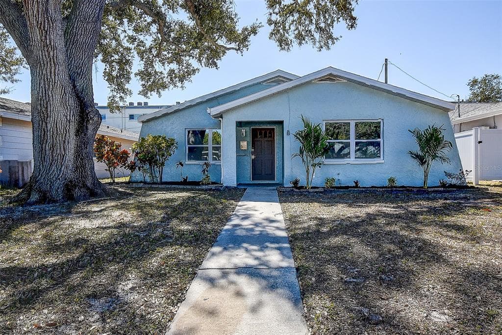 130 42ND AVENUE N, ST PETERSBURG, FL 33703