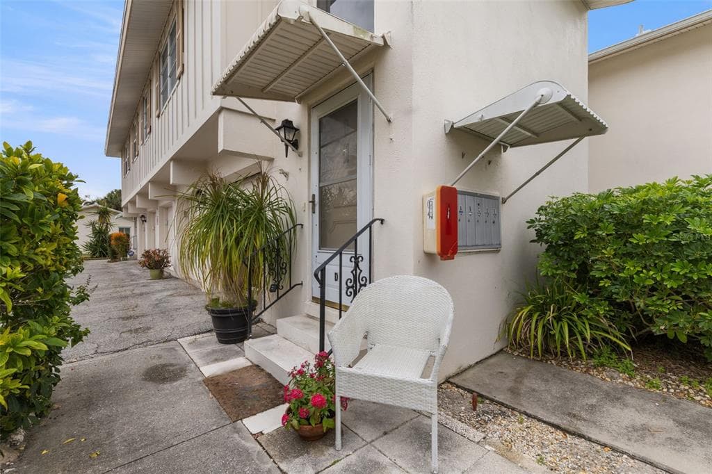3275 37TH WAY S # D, ST PETERSBURG, FL 33711 — zdjęcie 2