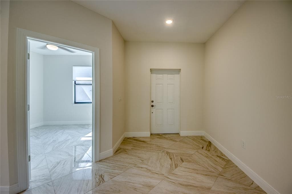 2512 48TH STREET W, LEHIGH ACRES, FL 33971 — zdjęcie 4