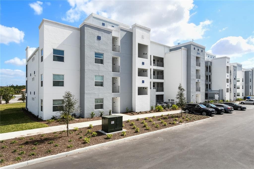 3191 PARADOX CIRCLE # 401, KISSIMMEE, FL 34746