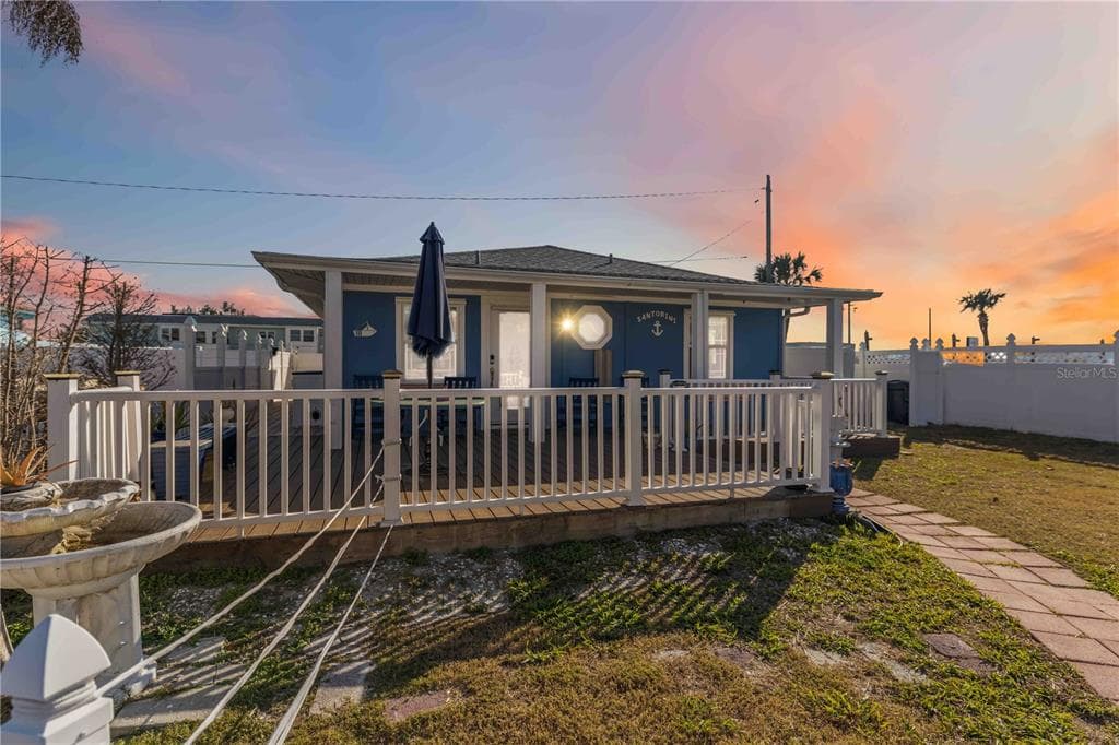 111 9TH STREET N, BRADENTON BEACH, FL 34217 — zdjęcie 2
