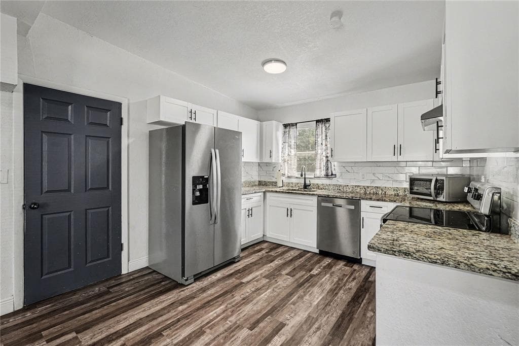 4928 S 82ND STREET, TAMPA, FL 33619 — zdjęcie 5