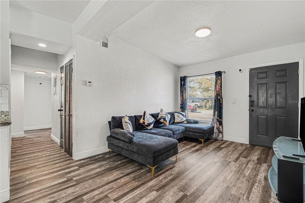 4928 S 82ND STREET, TAMPA, FL 33619 — zdjęcie 4