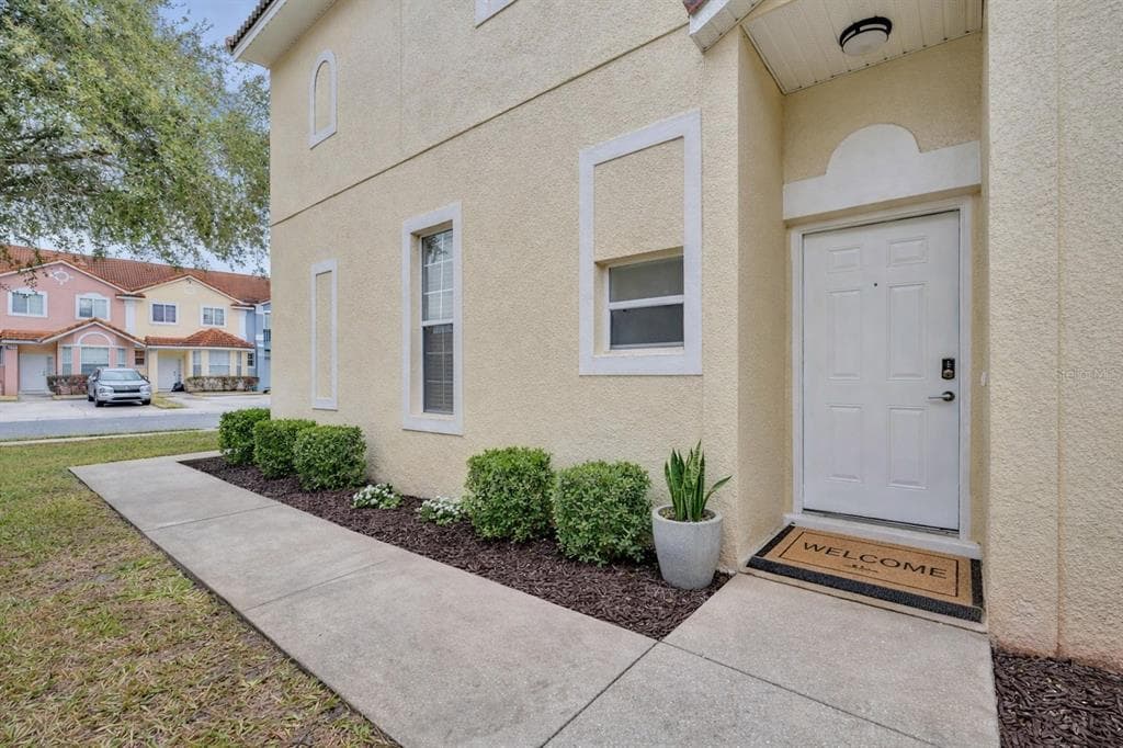 1172 S BEACH CIRCLE, KISSIMMEE, FL 34746