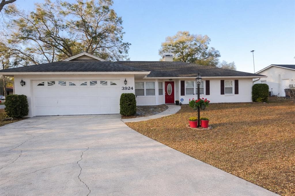 3924 CREWS LAKE DRIVE, LAKELAND, FL 33813