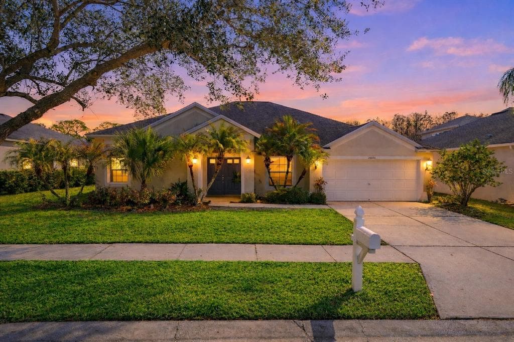 26000 RISEN STAR DRIVE, WESLEY CHAPEL, FL 33544