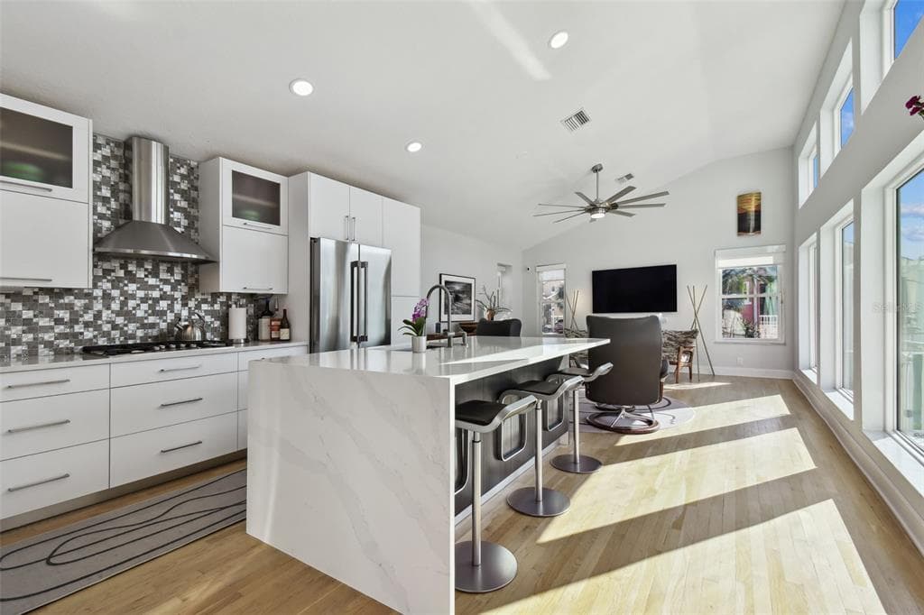 21 CRESCENT PLACE S, ST PETERSBURG, FL 33711 — zdjęcie 3