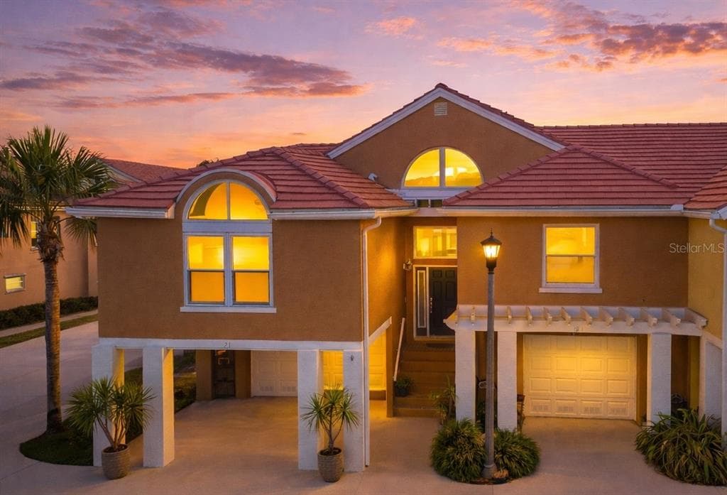 21 CRESCENT PLACE S, ST PETERSBURG, FL 33711