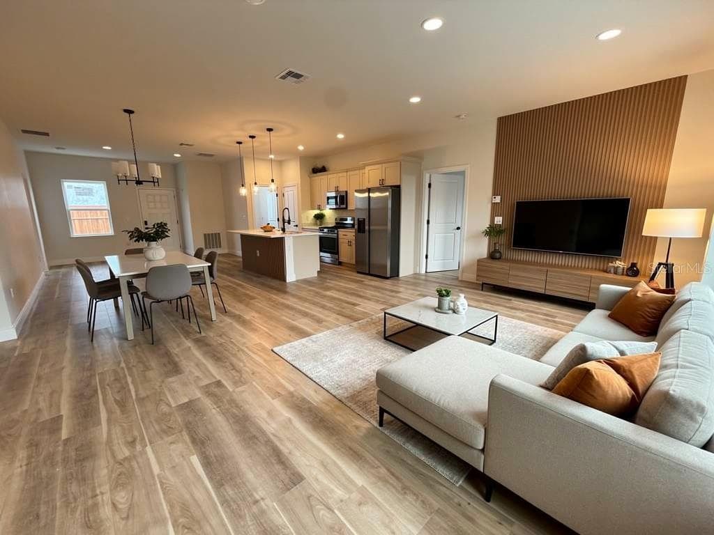 23419 GEMSTONE AVENUE, PORT CHARLOTTE, FL 33980 — zdjęcie 2