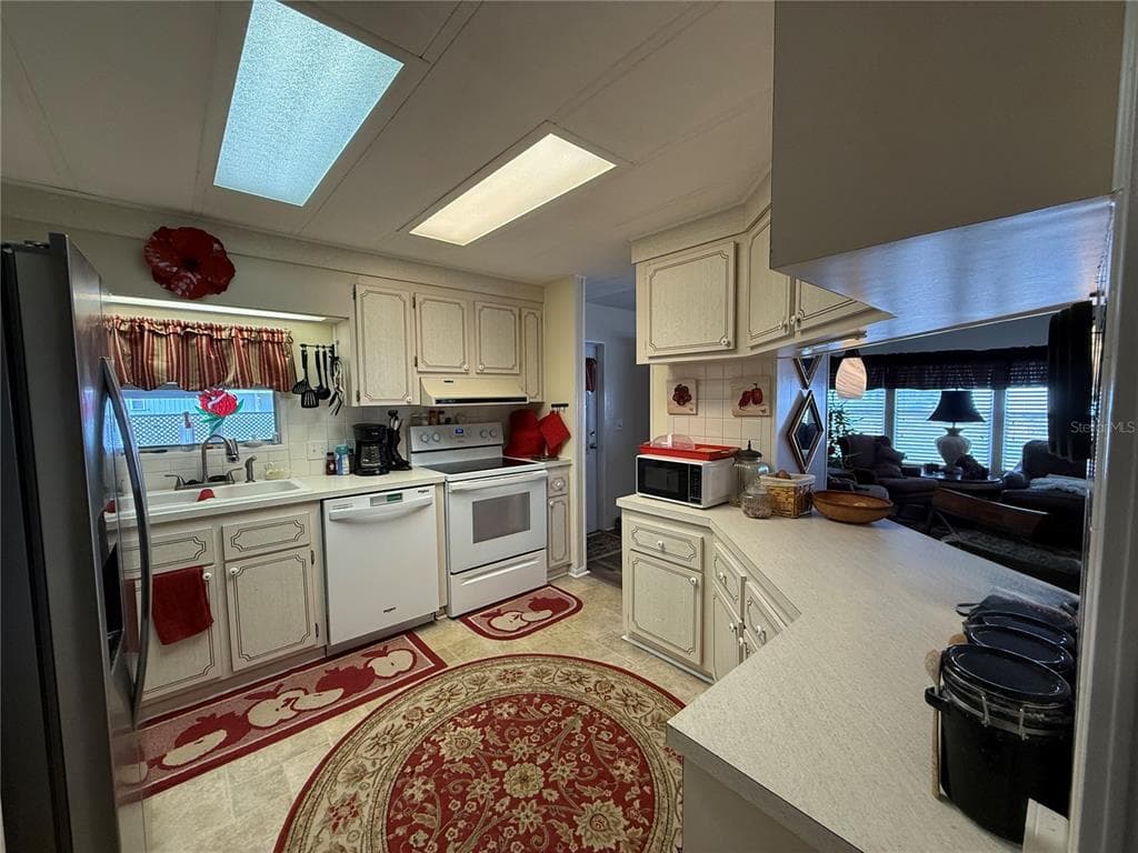 50 N BOBWHITE ROAD, WILDWOOD, FL 34785 — zdjęcie 5