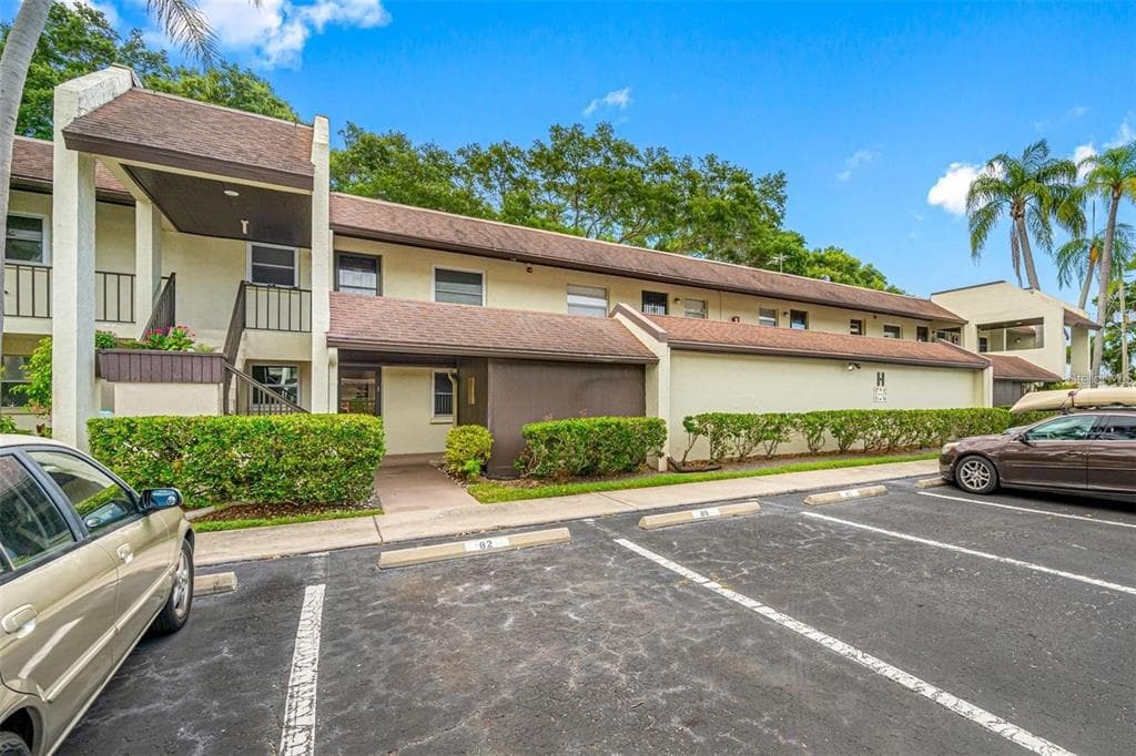 1100 E BAY DRIVE # 82, LARGO, FL 33770