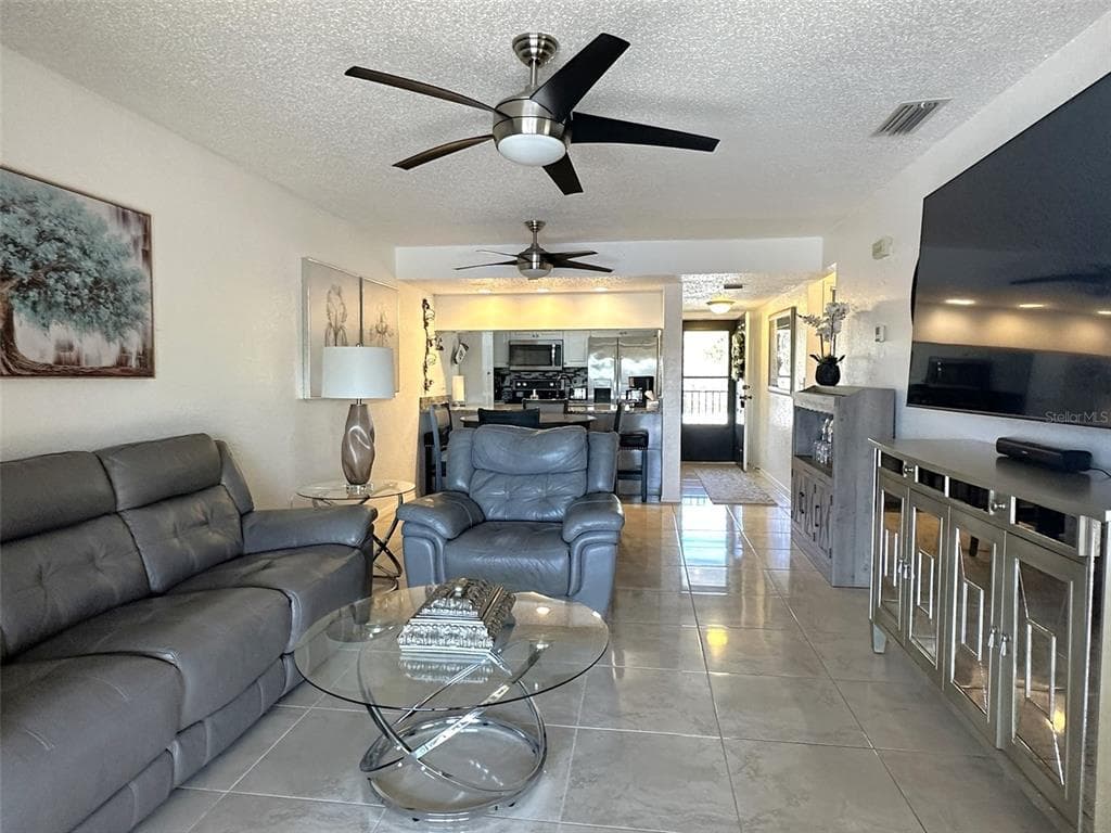 4000 OAKVIEW DRIVE # L8, PUNTA GORDA, FL 33980 — zdjęcie 2