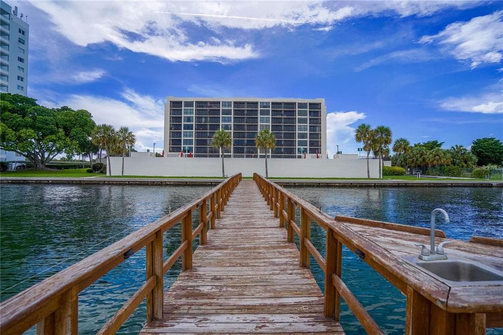7100 SUNSHINE SKYWAY LANE S # 201, ST PETERSBURG, FL 33711