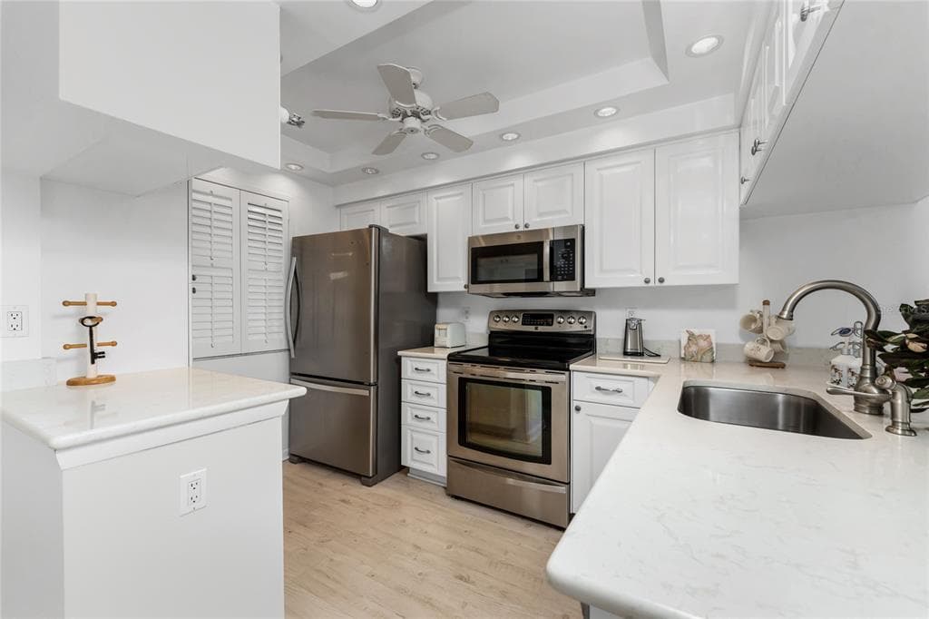 1551 BEACH ROAD # 204, ENGLEWOOD, FL 34223 — zdjęcie 4