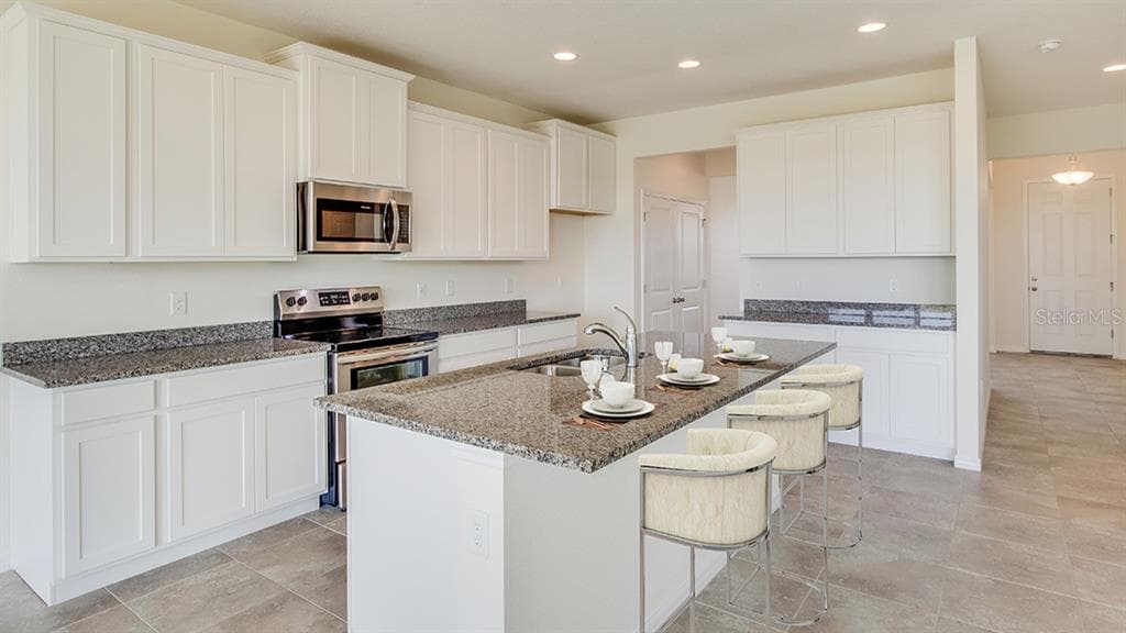 35631 LOWERY TRAIL, ZEPHYRHILLS, FL 33541 — zdjęcie 3