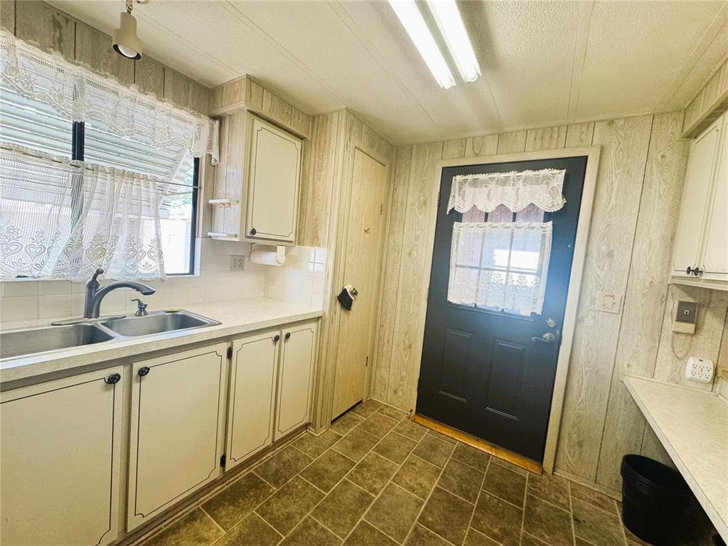 133 HIBISCUS WAY, LEESBURG, FL 34748 — zdjęcie 4
