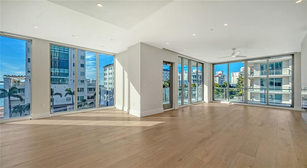 223 GOLDEN GATE POINT # 302, SARASOTA, FL 34236 — zdjęcie 4