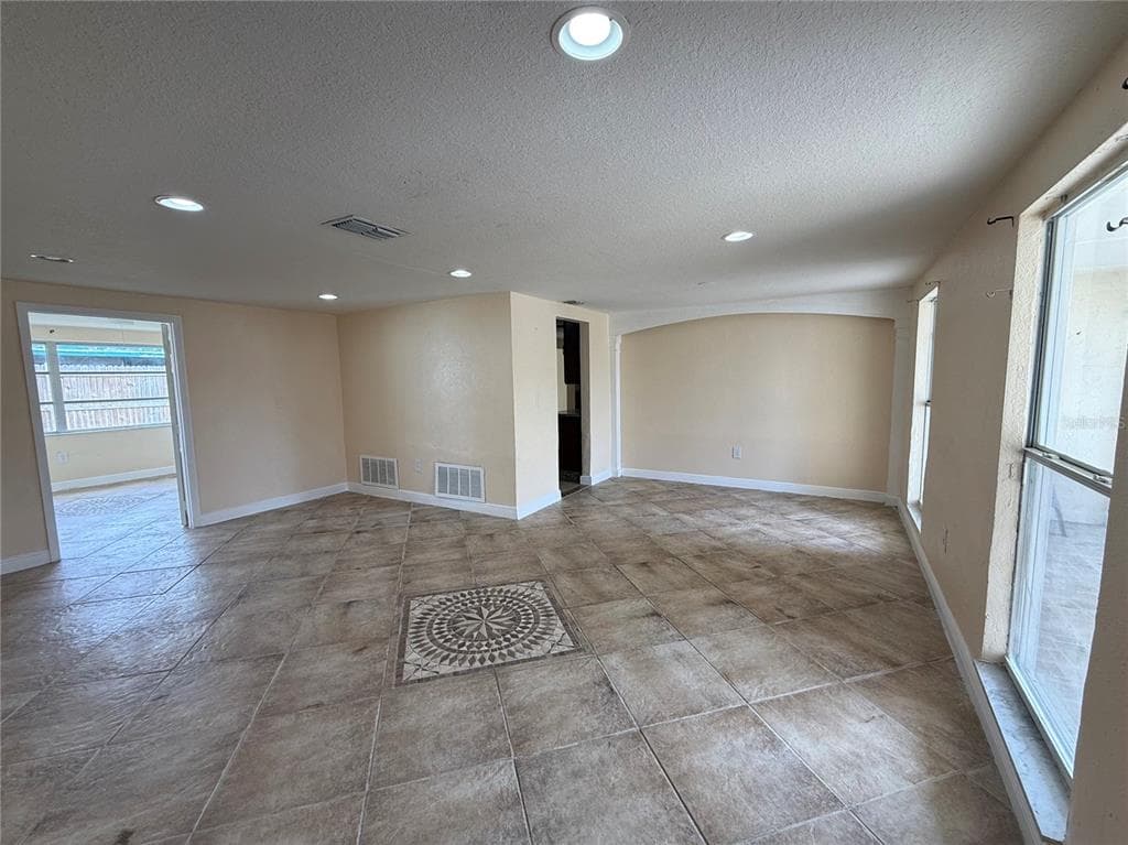 3628 LANDALE DRIVE, HOLIDAY, FL 34691 — zdjęcie 4